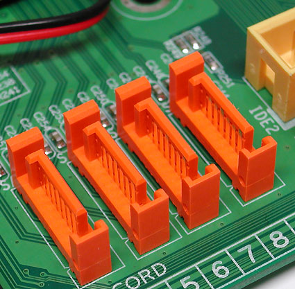 Serial ATA (SATA)