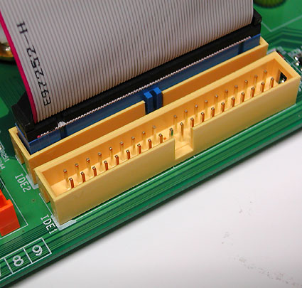 ATA/133 (Parallel ATA, UltraDMA/133 или E-IDE)